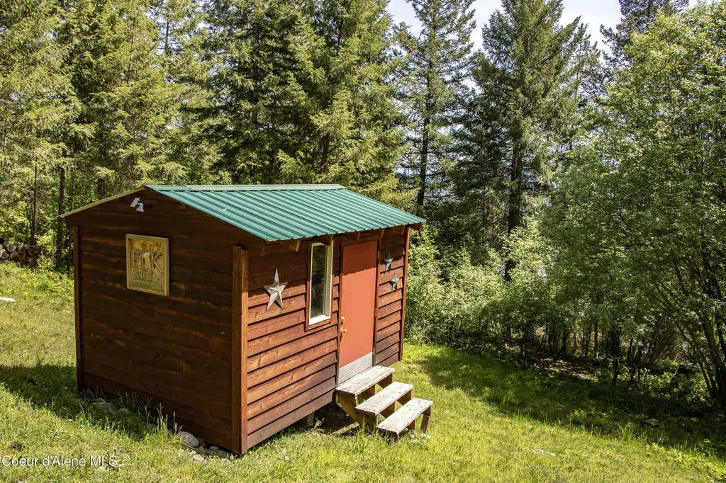 181 Spring View Lane Sagle ID 83860