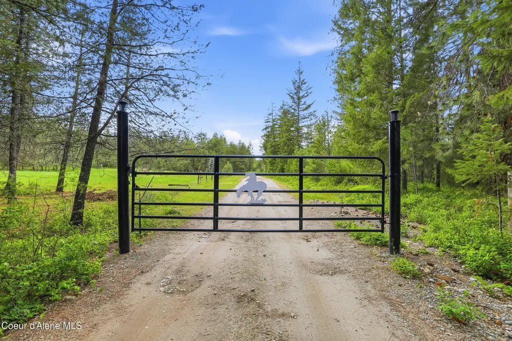 80 Rodeo Road Athol ID 83801