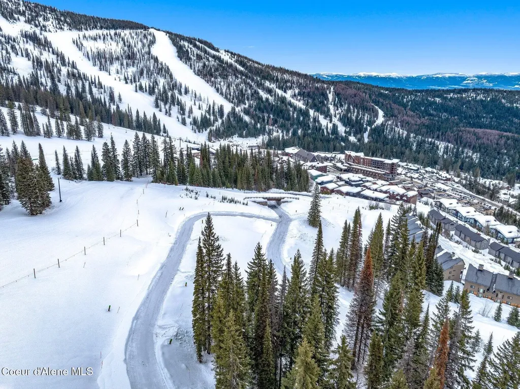 Crystal View L2 B2 Sandpoint ID 83864