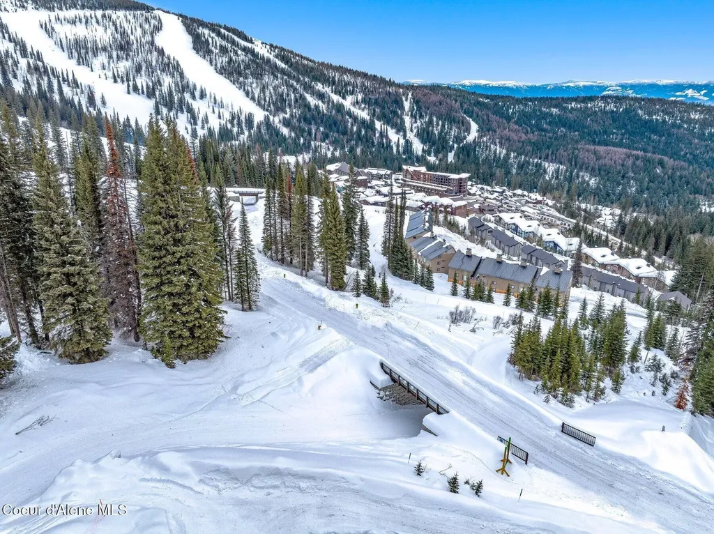 Crystal View L1 & L2 B3 Sandpoint ID 83864