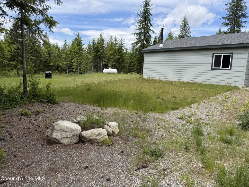 12572 E Parks Road Athol ID 83801