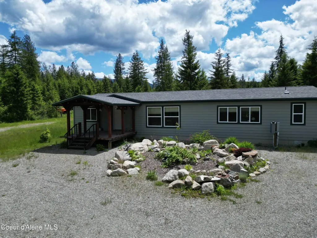 12572 E Parks Road Athol ID 83801