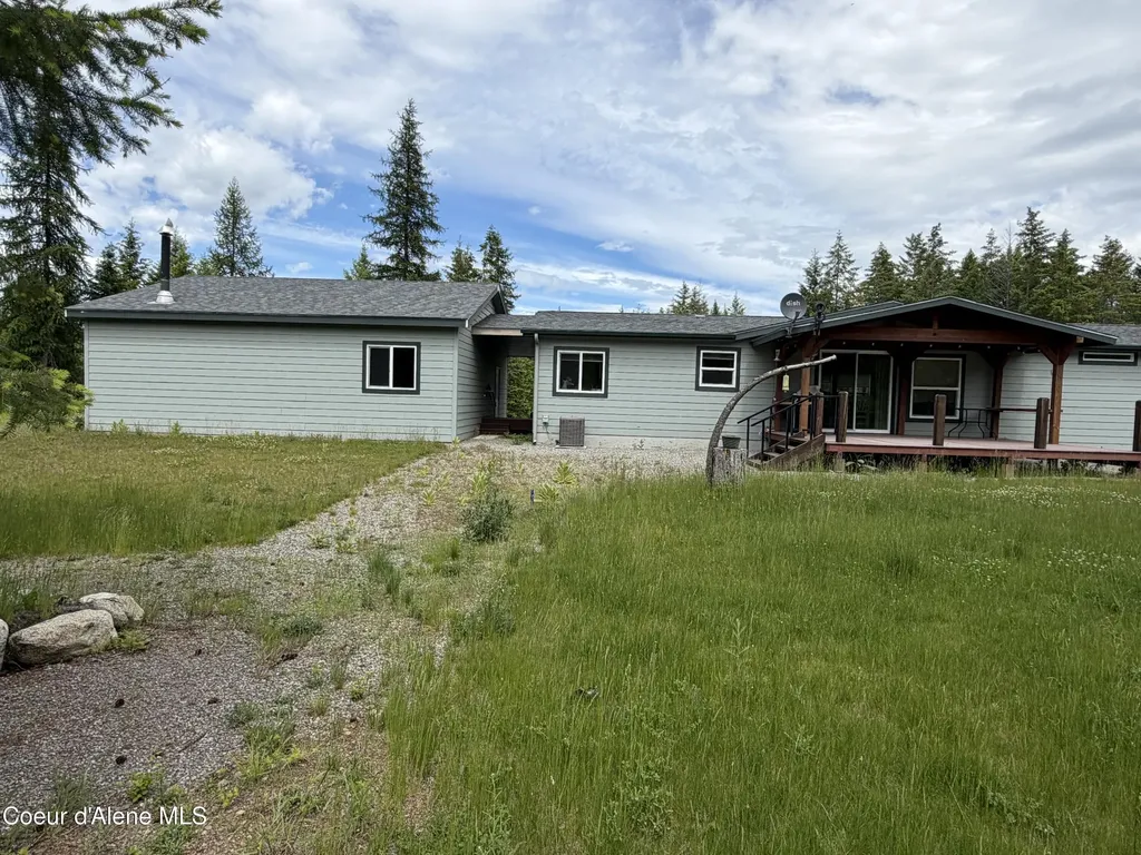 12572 E Parks Road Athol ID 83801