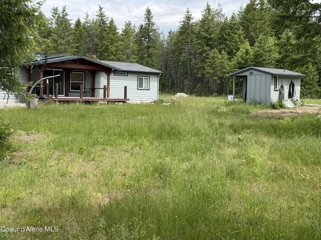 12572 E Parks Road Athol ID 83801