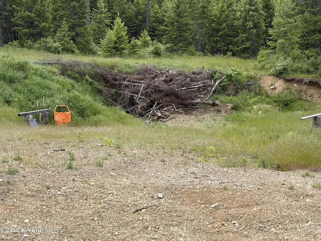 12572 E Parks Road Athol ID 83801