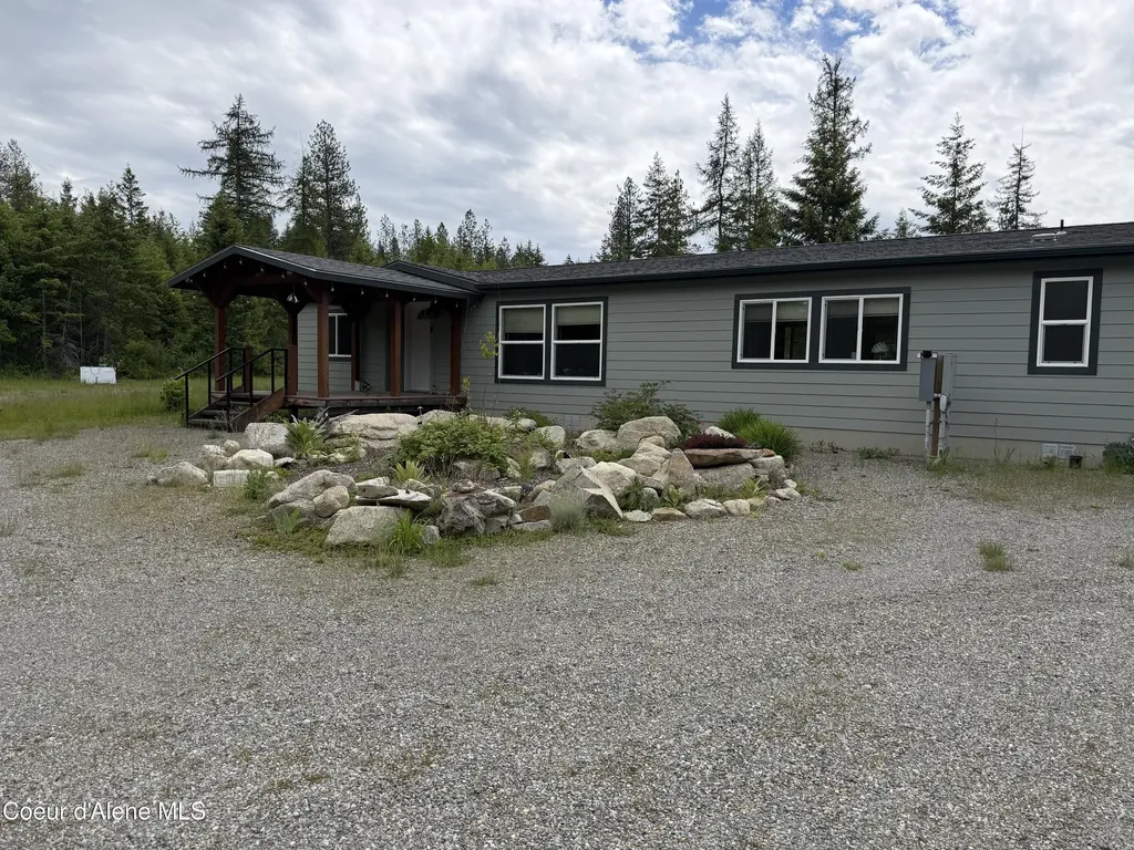 12572 E Parks Road Athol ID 83801