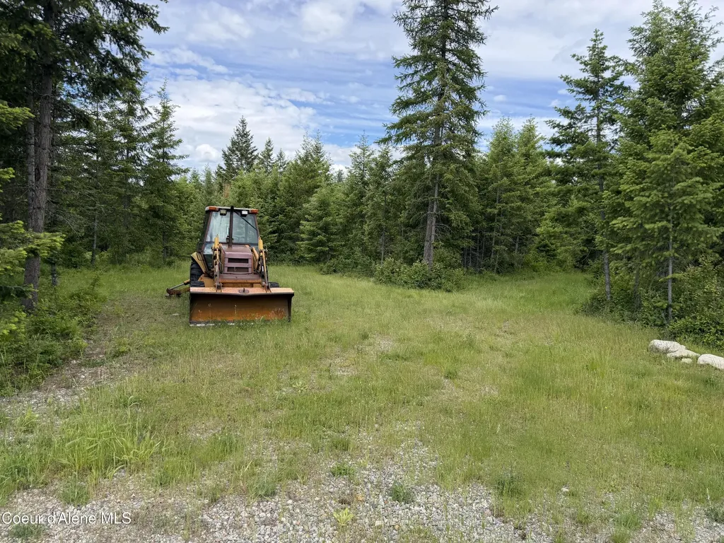 12572 E Parks Road Athol ID 83801