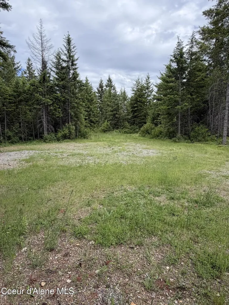 12572 E Parks Road Athol ID 83801