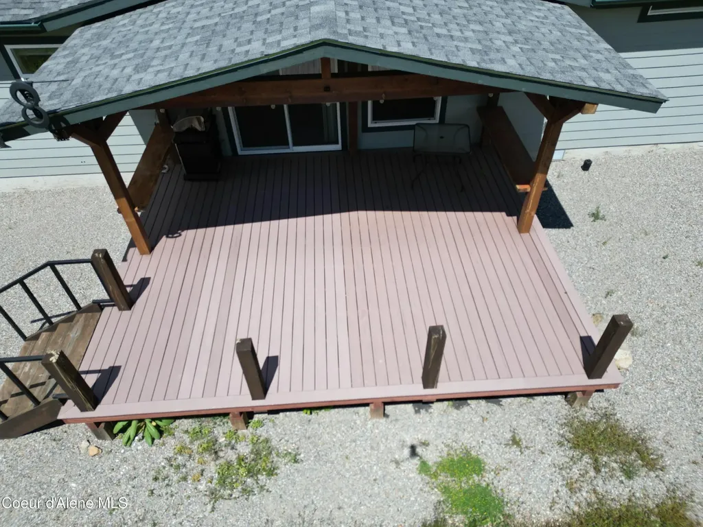 12572 E Parks Road Athol ID 83801