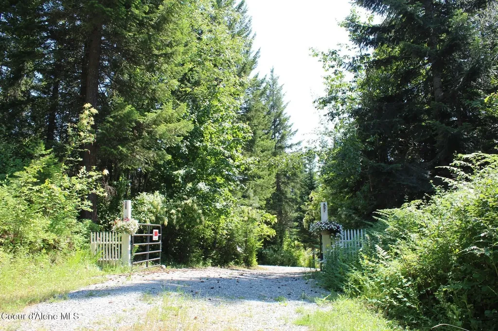 788 Gold Cup Mountain Road Priest River ID 83856