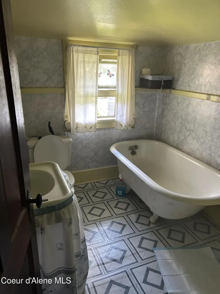 905 W Jefferson Avenue St. Maries ID 83861
