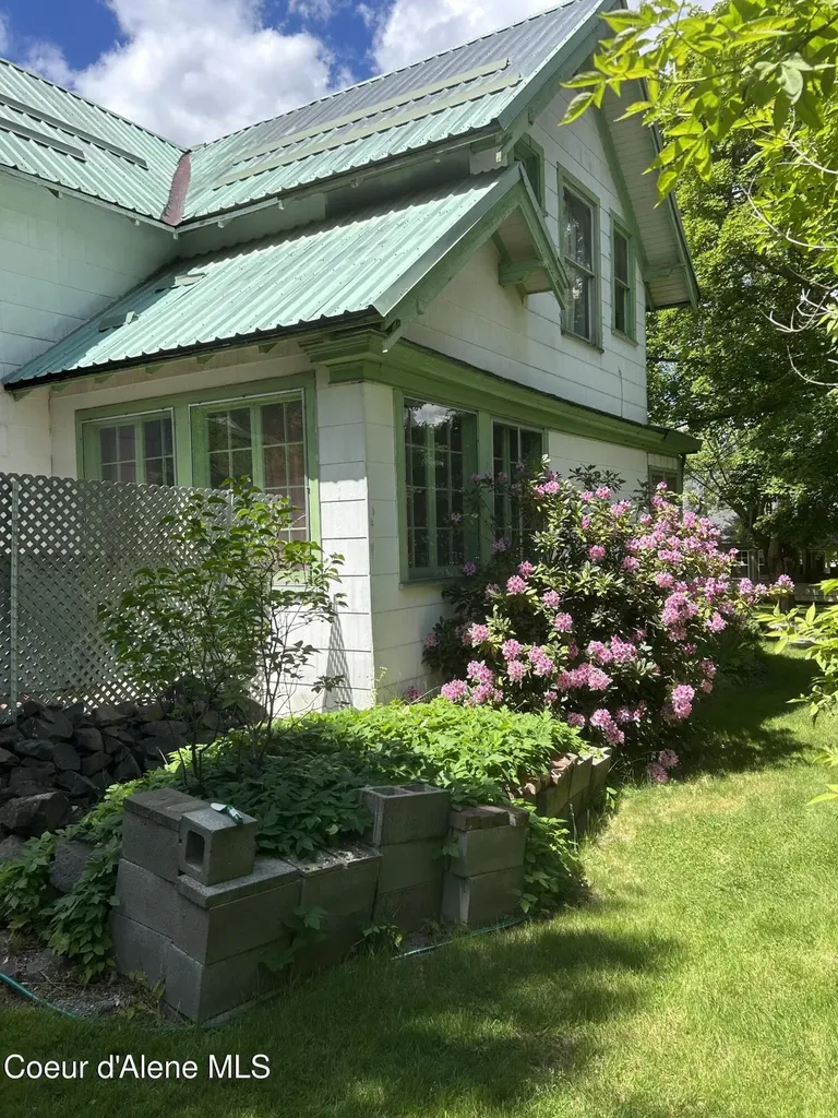 905 W Jefferson Avenue St. Maries ID 83861