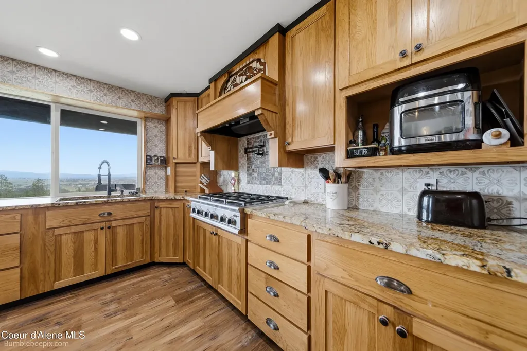 10324 N Payment Peak Road Hauser ID 83854