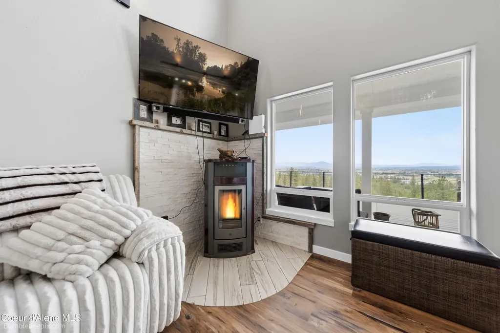 10324 N Payment Peak Road Hauser ID 83854
