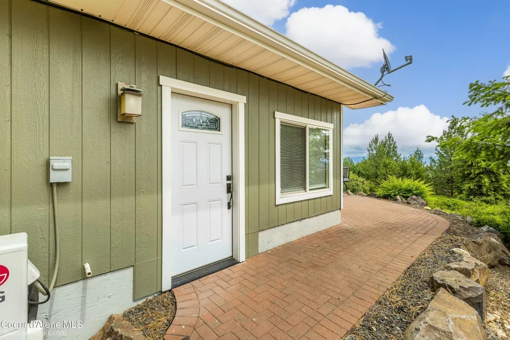 10324 N Payment Peak Road Hauser ID 83854