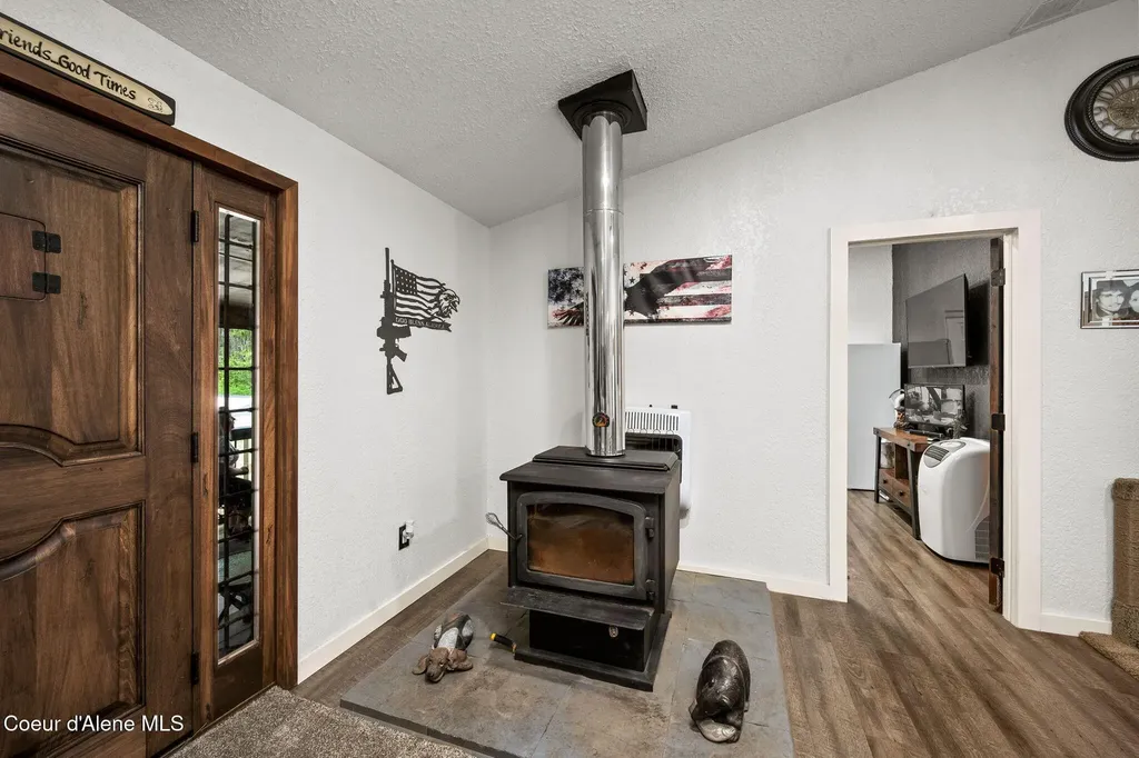 7777 Kelso Lake Road Priest River ID 83856