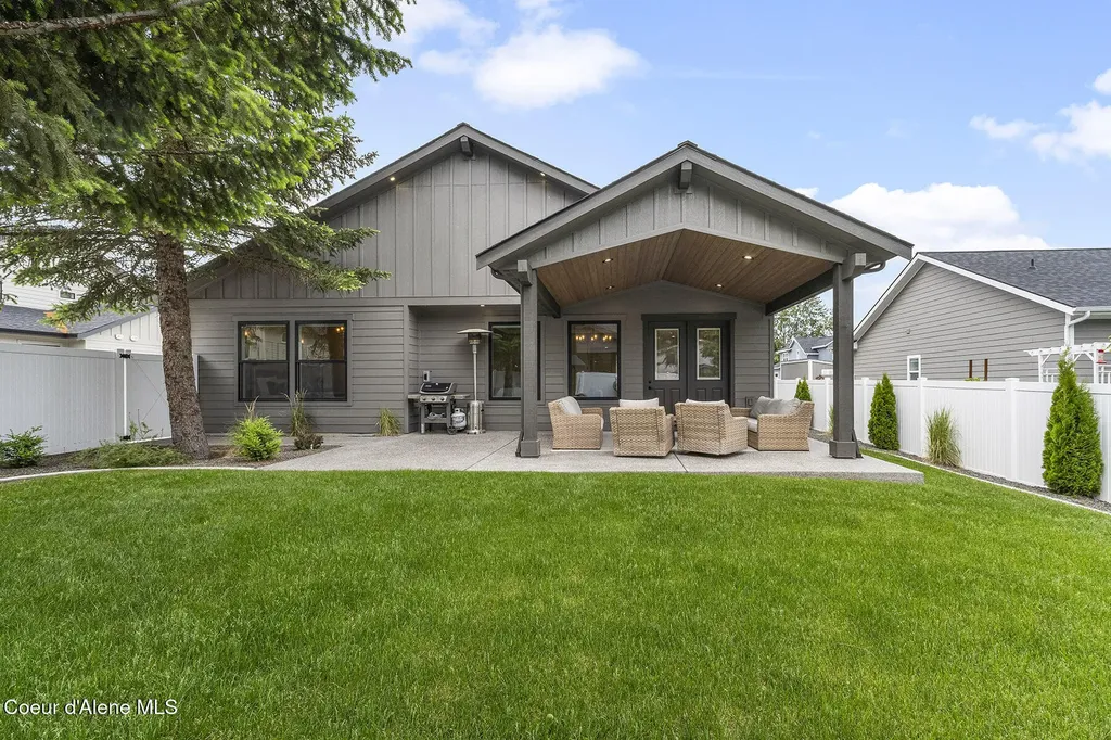 9116 N Raintree Lane Hayden ID 83835