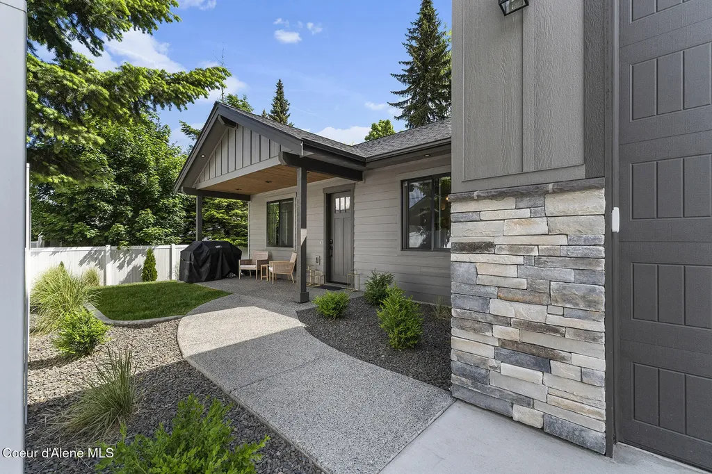 9116 N Raintree Lane Hayden ID 83835