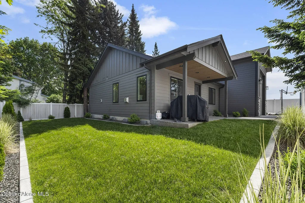 9116 N Raintree Lane Hayden ID 83835