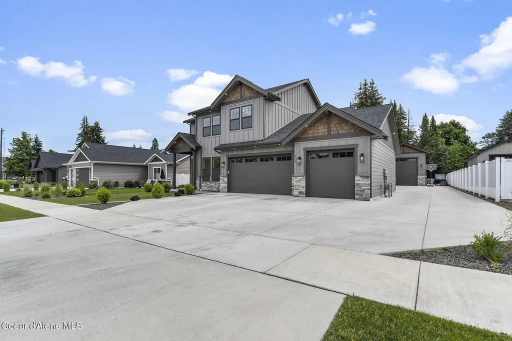 9116 N Raintree Lane Hayden ID 83835