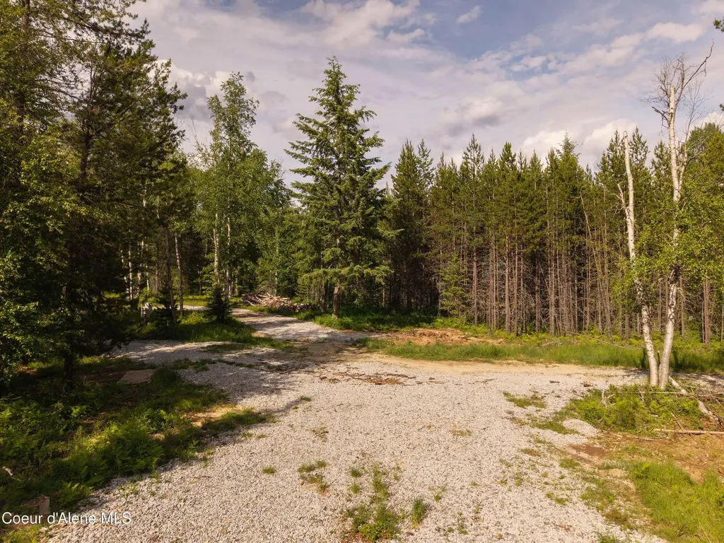 Nna Geronimo Lane Sandpoint ID 83864