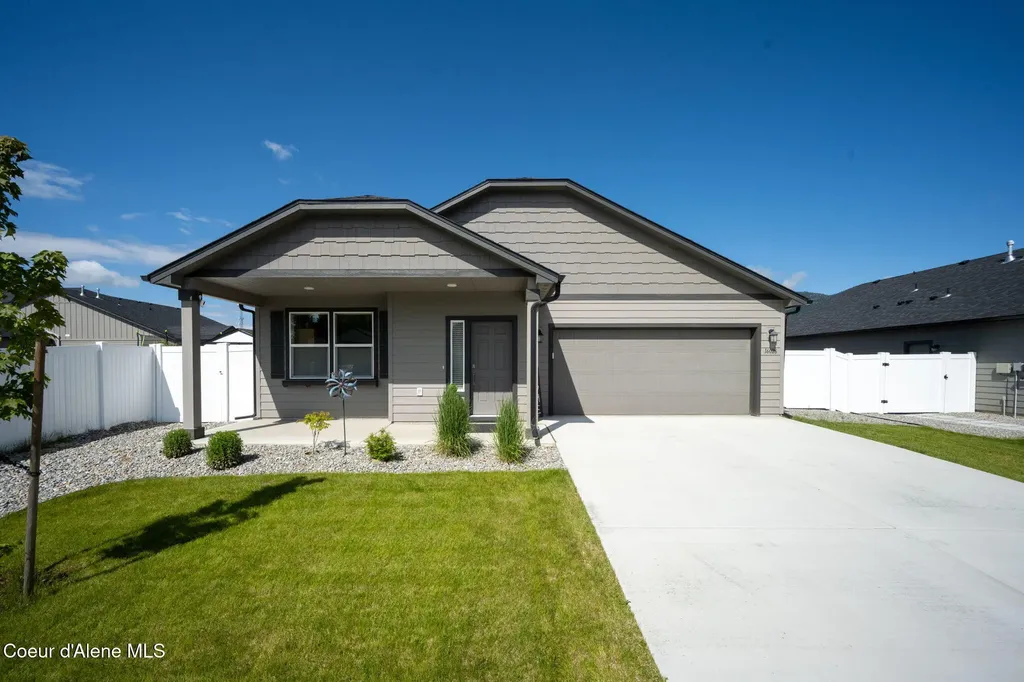 16026 N Hadley Loop Rathdrum ID 83858