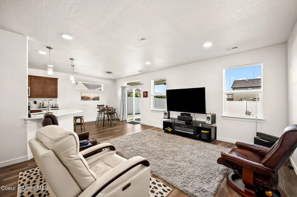16026 N Hadley Loop Rathdrum ID 83858