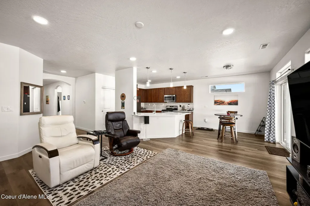 16026 N Hadley Loop Rathdrum ID 83858