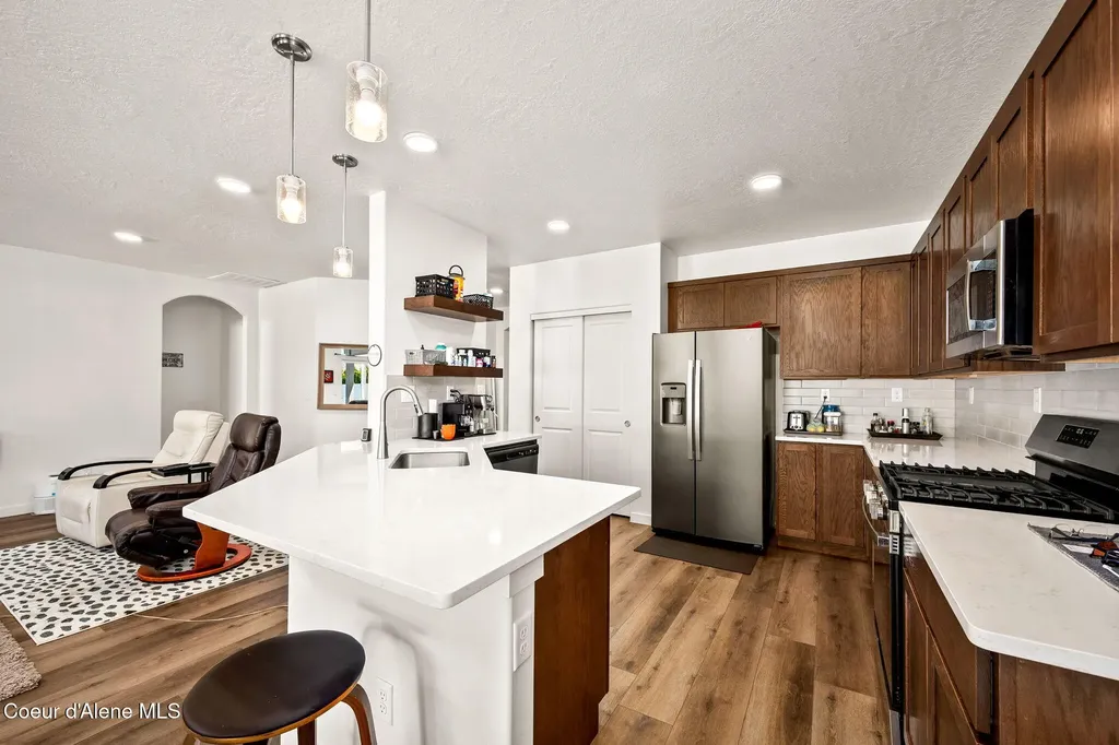 16026 N Hadley Loop Rathdrum ID 83858