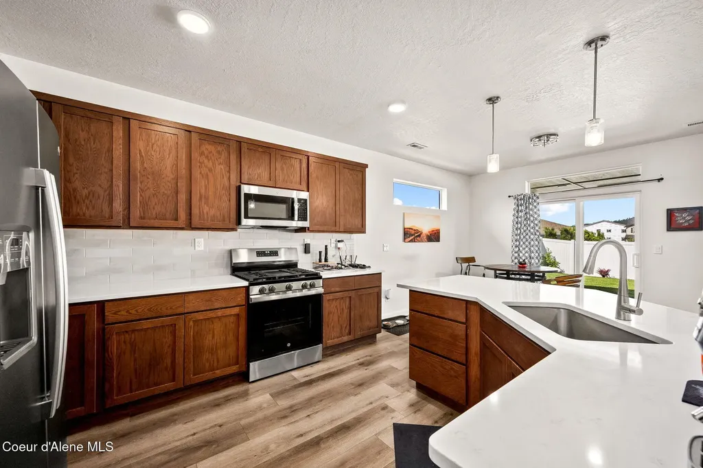 16026 N Hadley Loop Rathdrum ID 83858