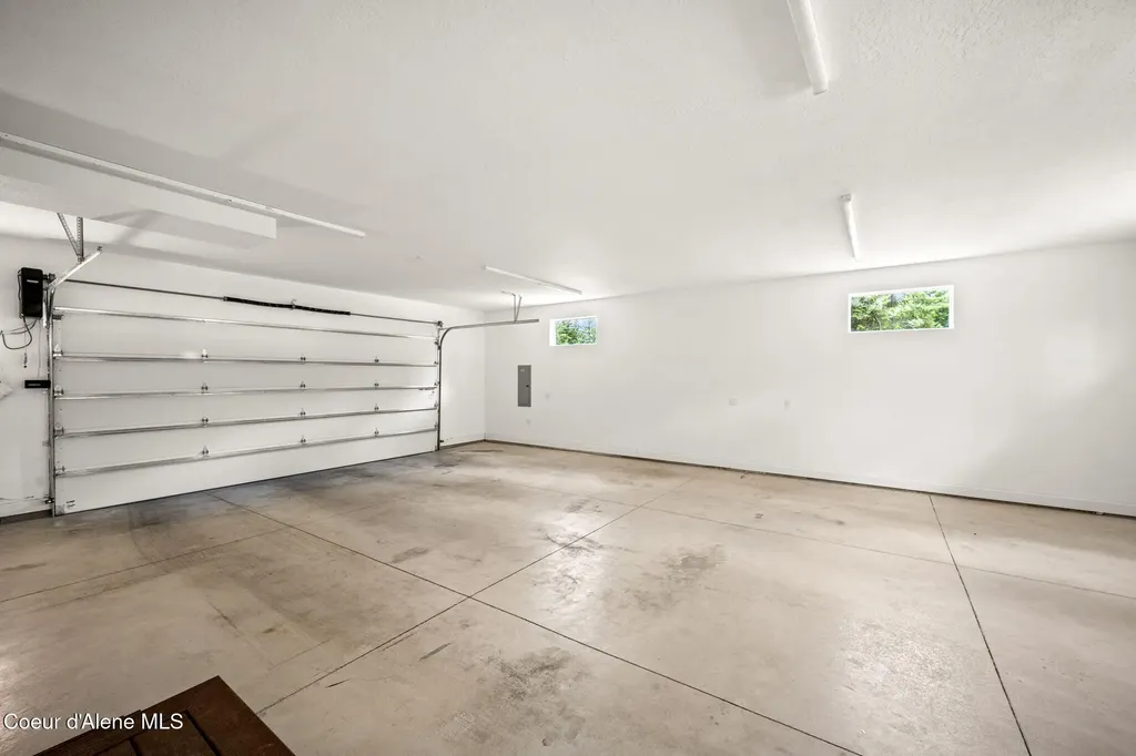 32926 N 10th Avenue Spirit Lake ID 83869