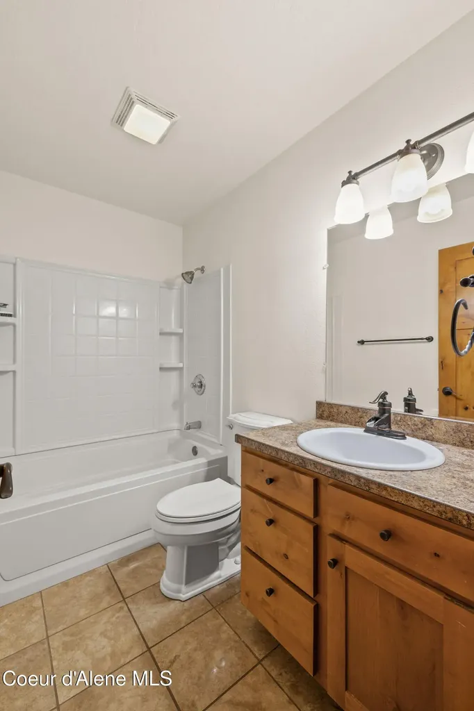 981 E Loch Lomond Court Hayden ID 83835