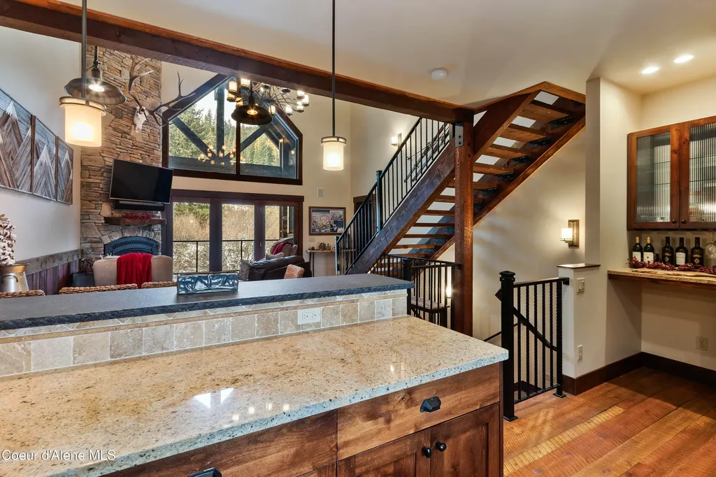 38 Avalanche Road Sandpoint ID 83864