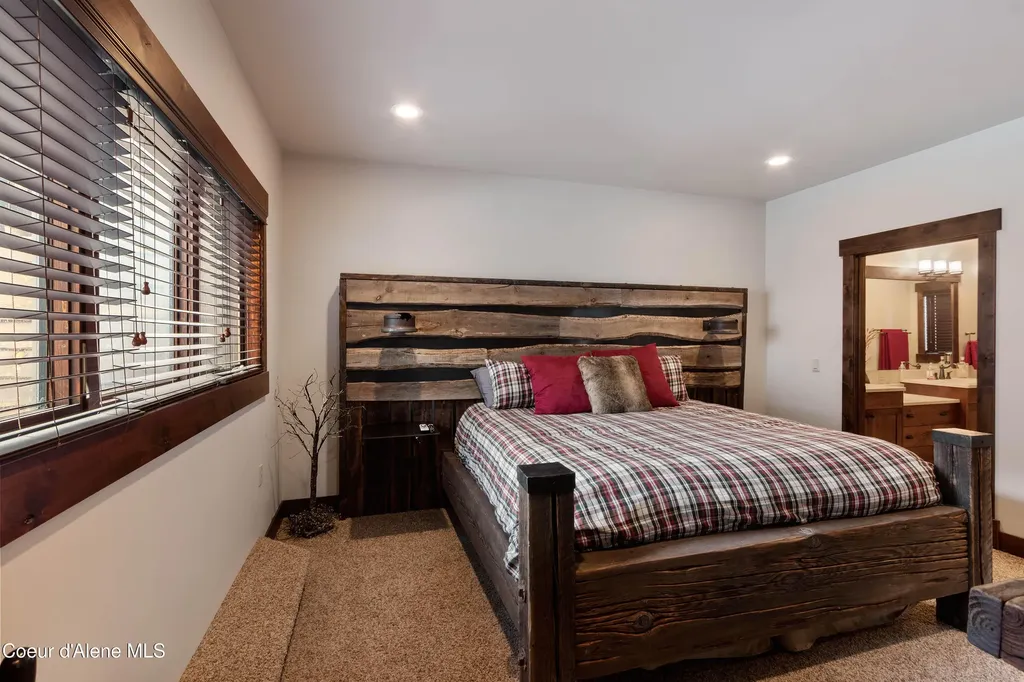 38 Avalanche Road Sandpoint ID 83864