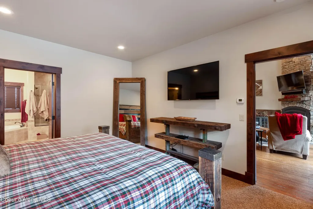 38 Avalanche Road Sandpoint ID 83864