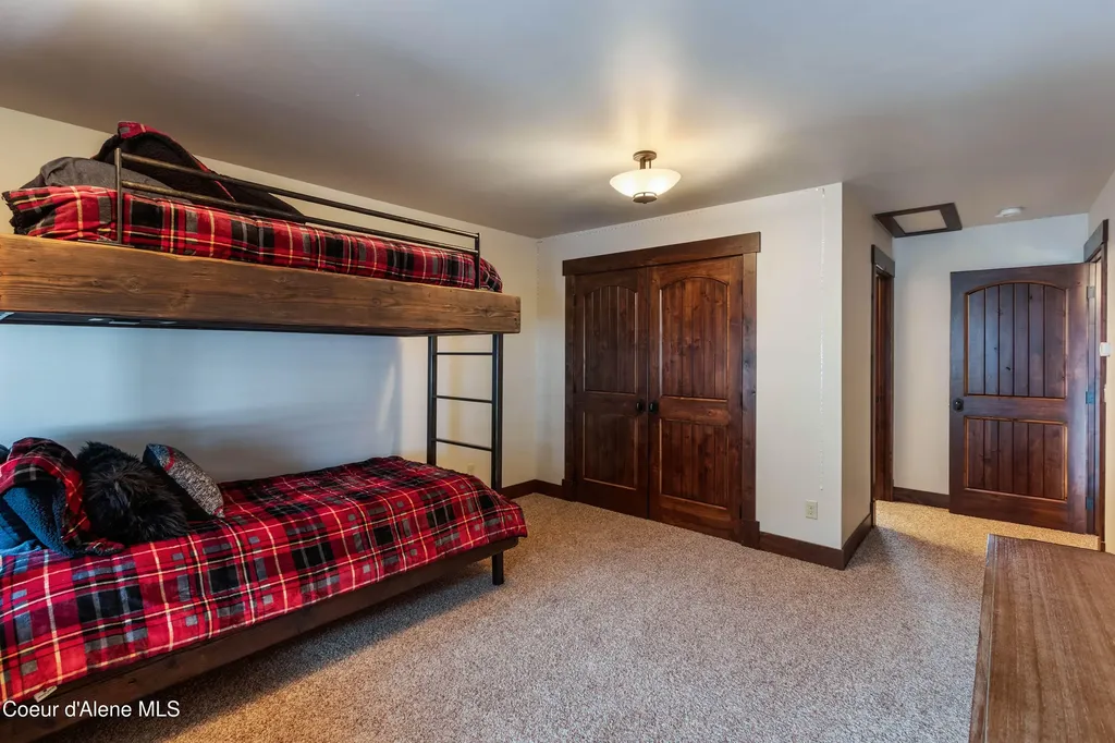 38 Avalanche Road Sandpoint ID 83864