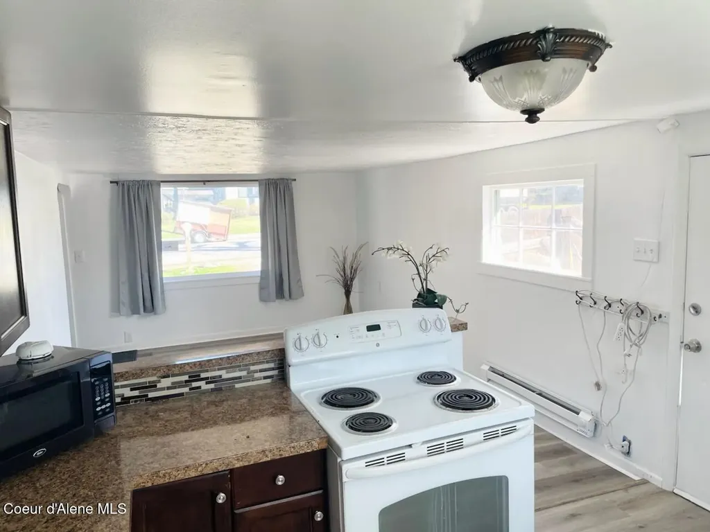 4408 East 5th Avenue Spokane Valley WA 99212