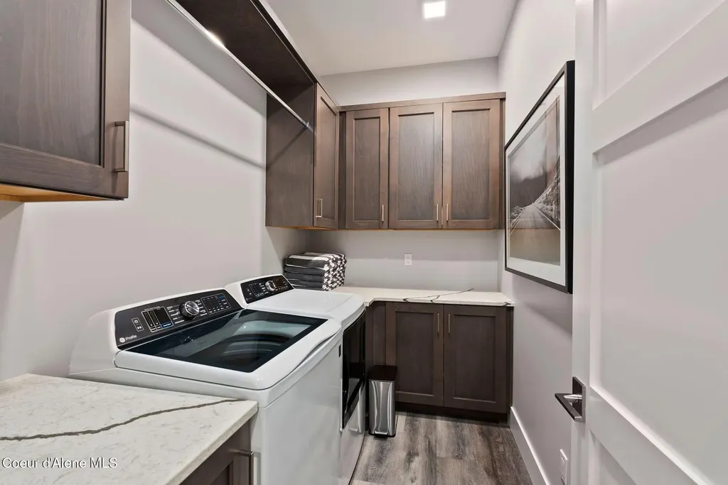 802 Sandpoint Avenue Sandpoint ID 83864