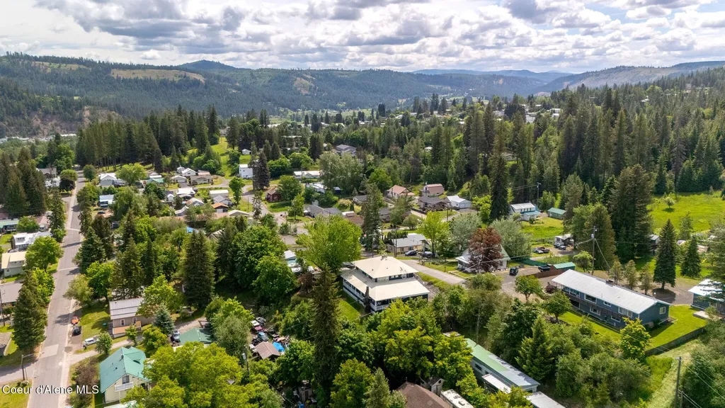 1002 Highland Avenue St. Maries ID 83861