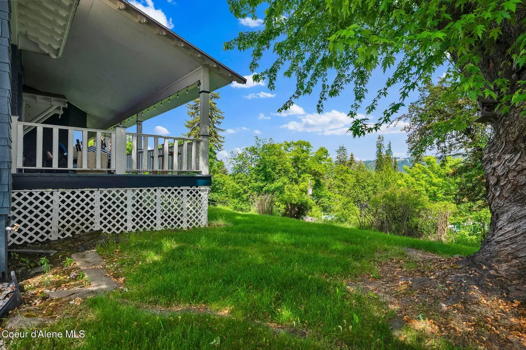 1002 Highland Avenue St. Maries ID 83861