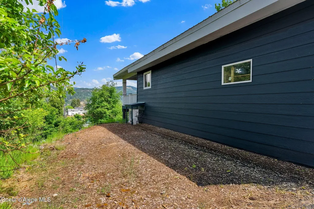 1002 Highland Avenue St. Maries ID 83861