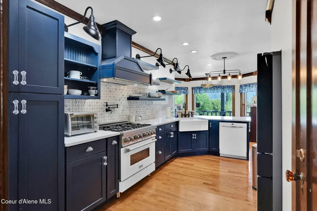 1002 Highland Avenue St. Maries ID 83861