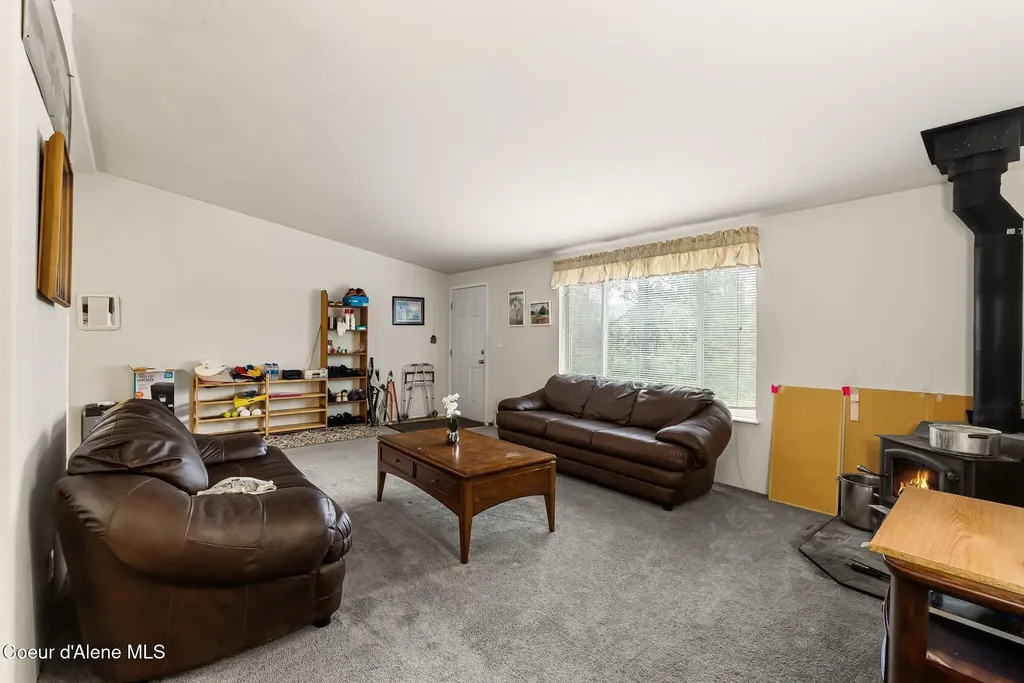 4304 S Elk Road Harrison ID 83833