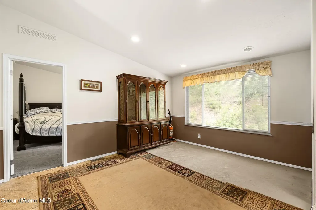 4304 S Elk Road Harrison ID 83833