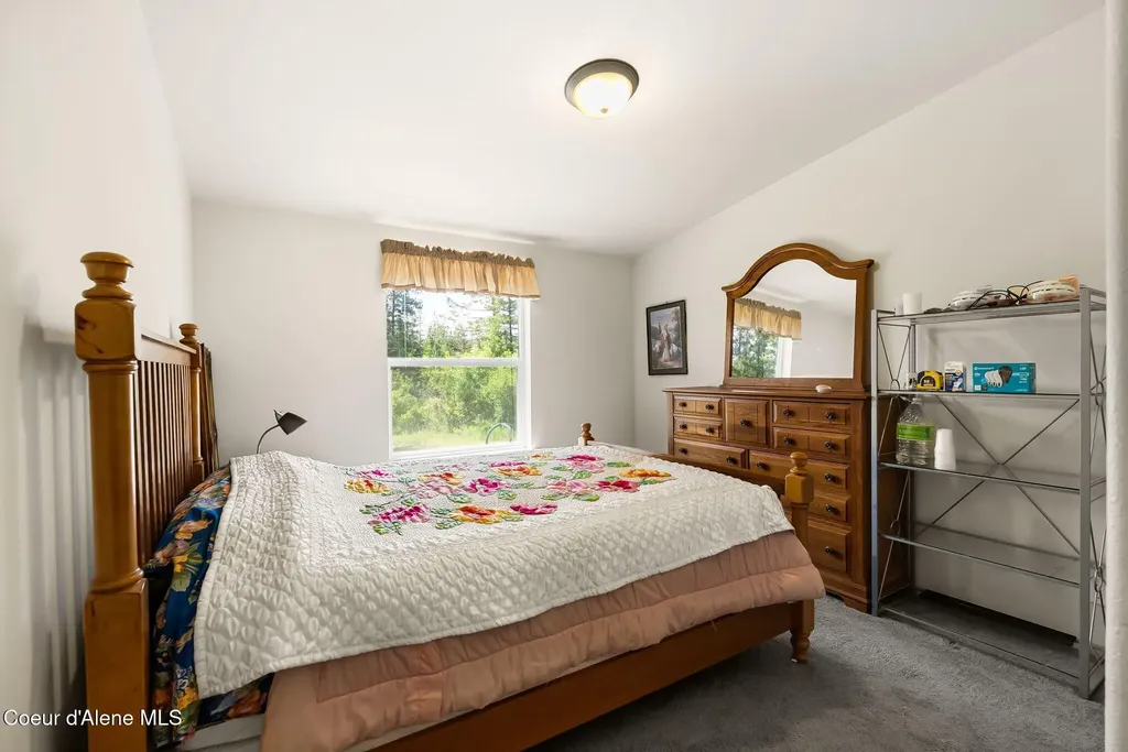 4304 S Elk Road Harrison ID 83833