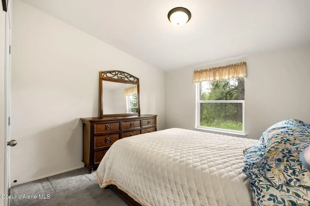 4304 S Elk Road Harrison ID 83833