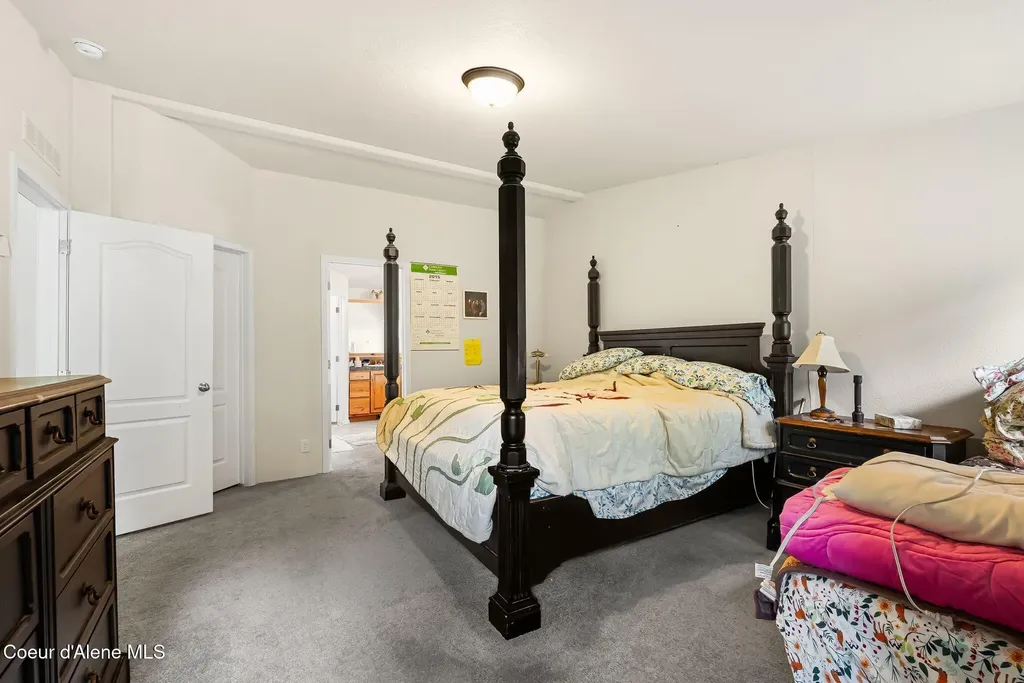4304 S Elk Road Harrison ID 83833