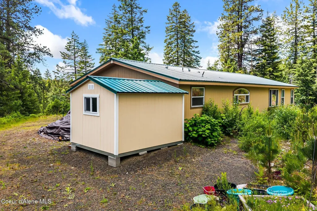 4304 S Elk Road Harrison ID 83833