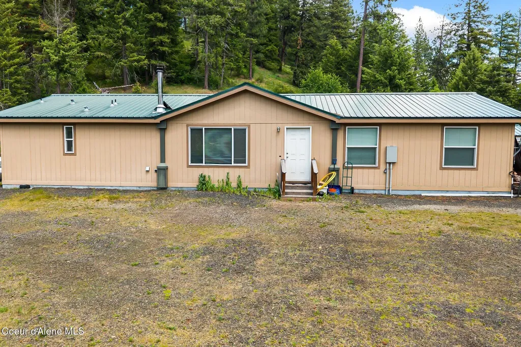 4304 S Elk Road Harrison ID 83833