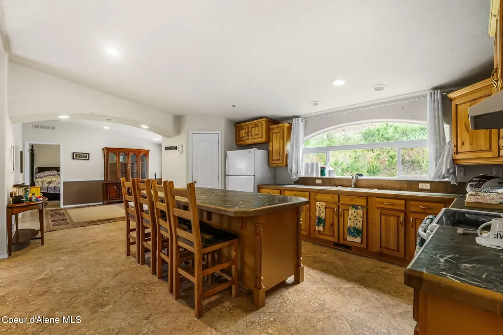 4304 S Elk Road Harrison ID 83833